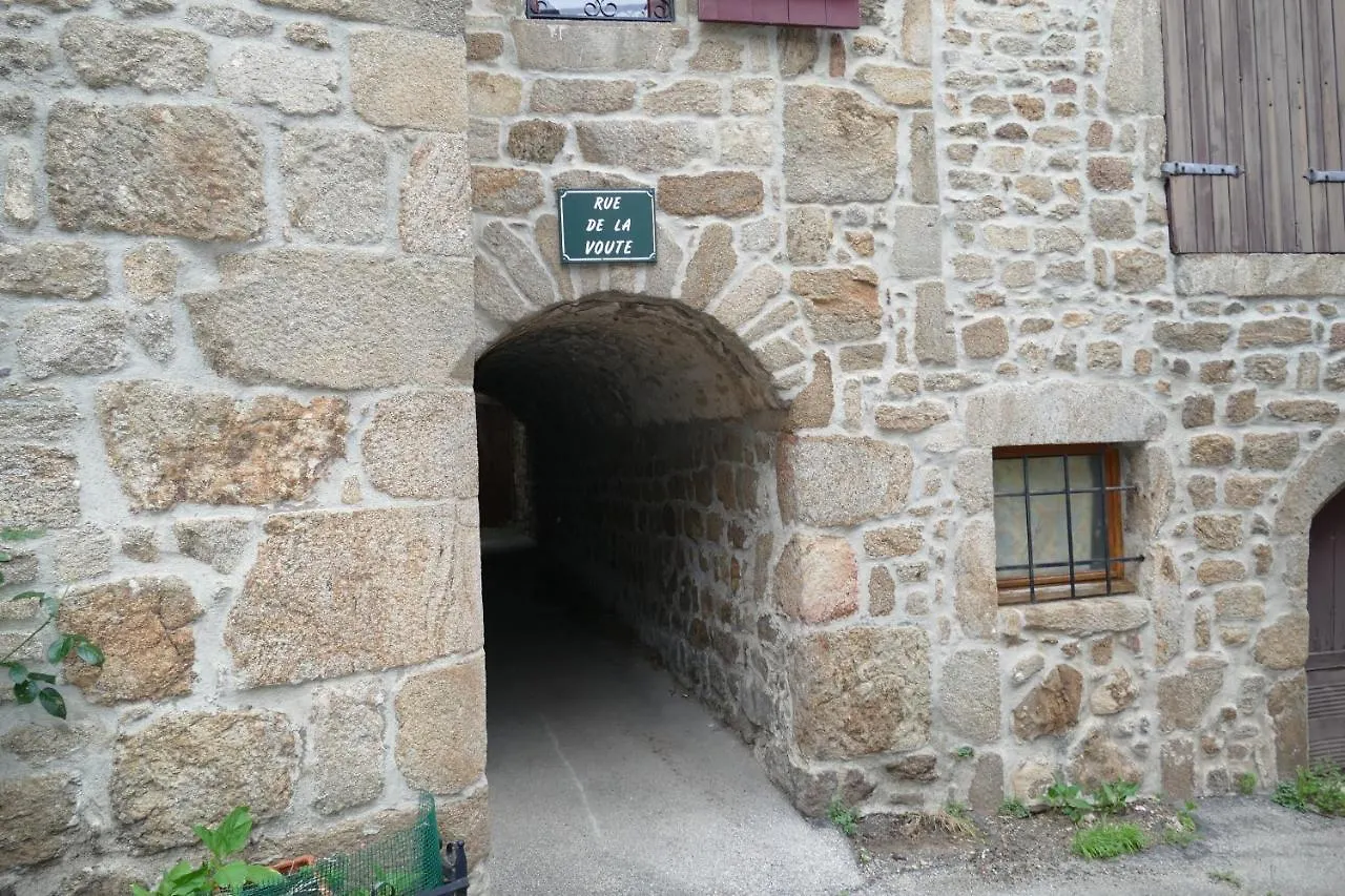 Chambre D'Hotes Des Jardins Fleuris Bed & Breakfast Quintenas