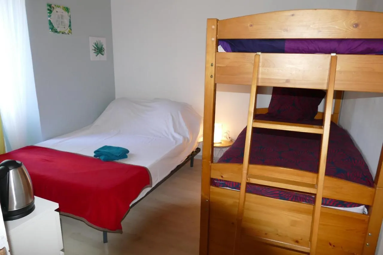 Chambre D'Hotes Des Jardins Fleuris Bed & Breakfast Quintenas
